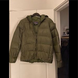 Patagonia puffer raven rocks  n/a  color on site